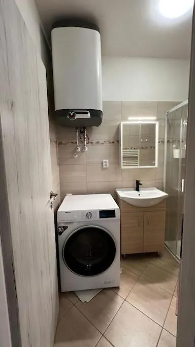 A Comfy Apartment In Praga