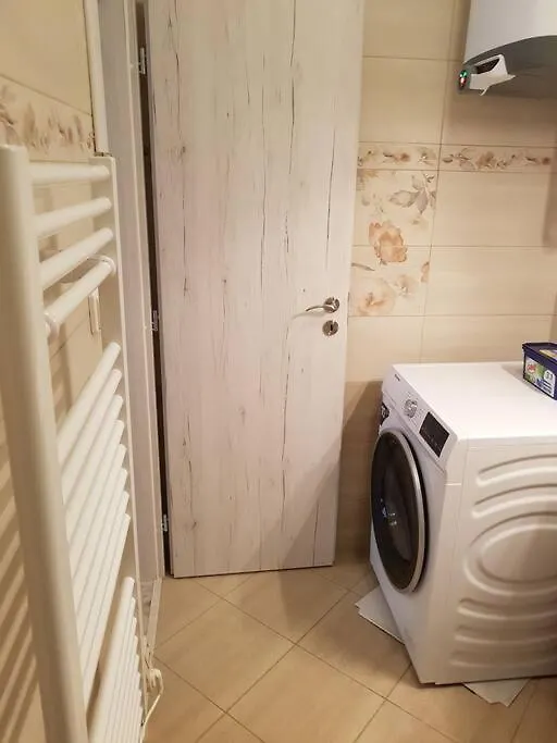 A Comfy Apartment In Praga