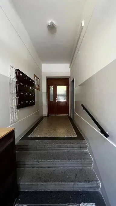 A Comfy Apartment In Прага